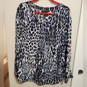 Silky feel blouse with blue animal print